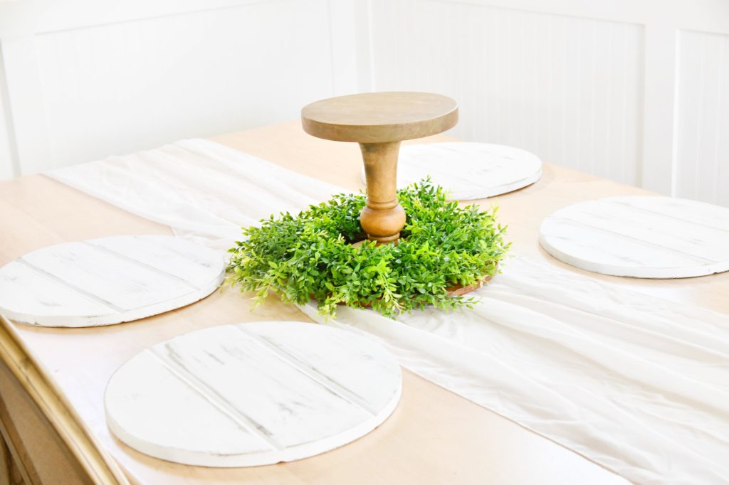 How to Create a Summer Tablescape That Wows add white chargers