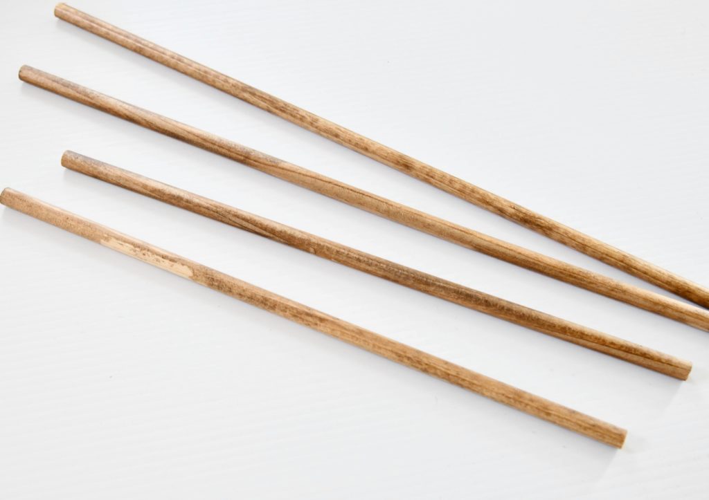 stain dowel rods