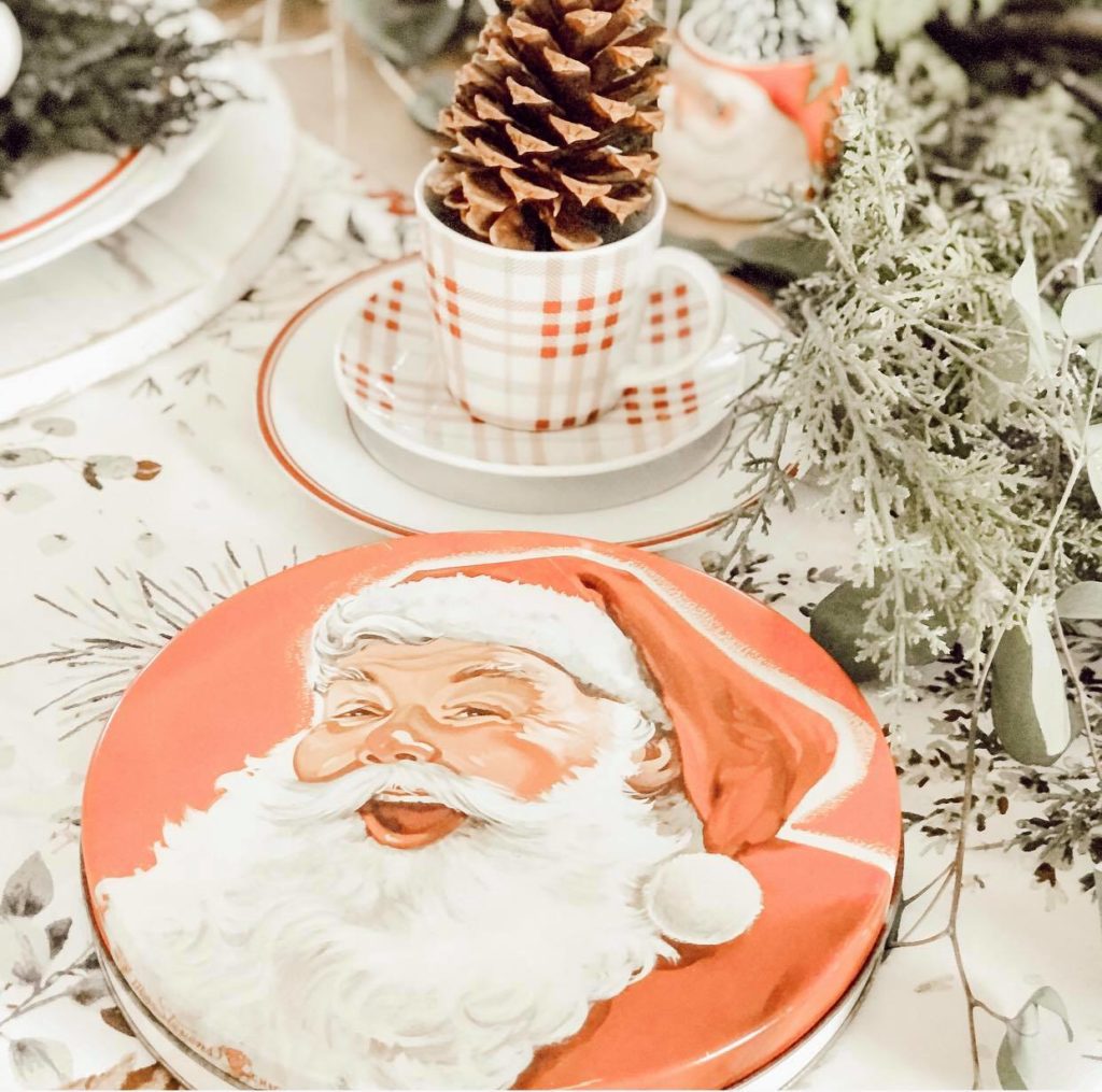 Christmas Santa Vintage Tin