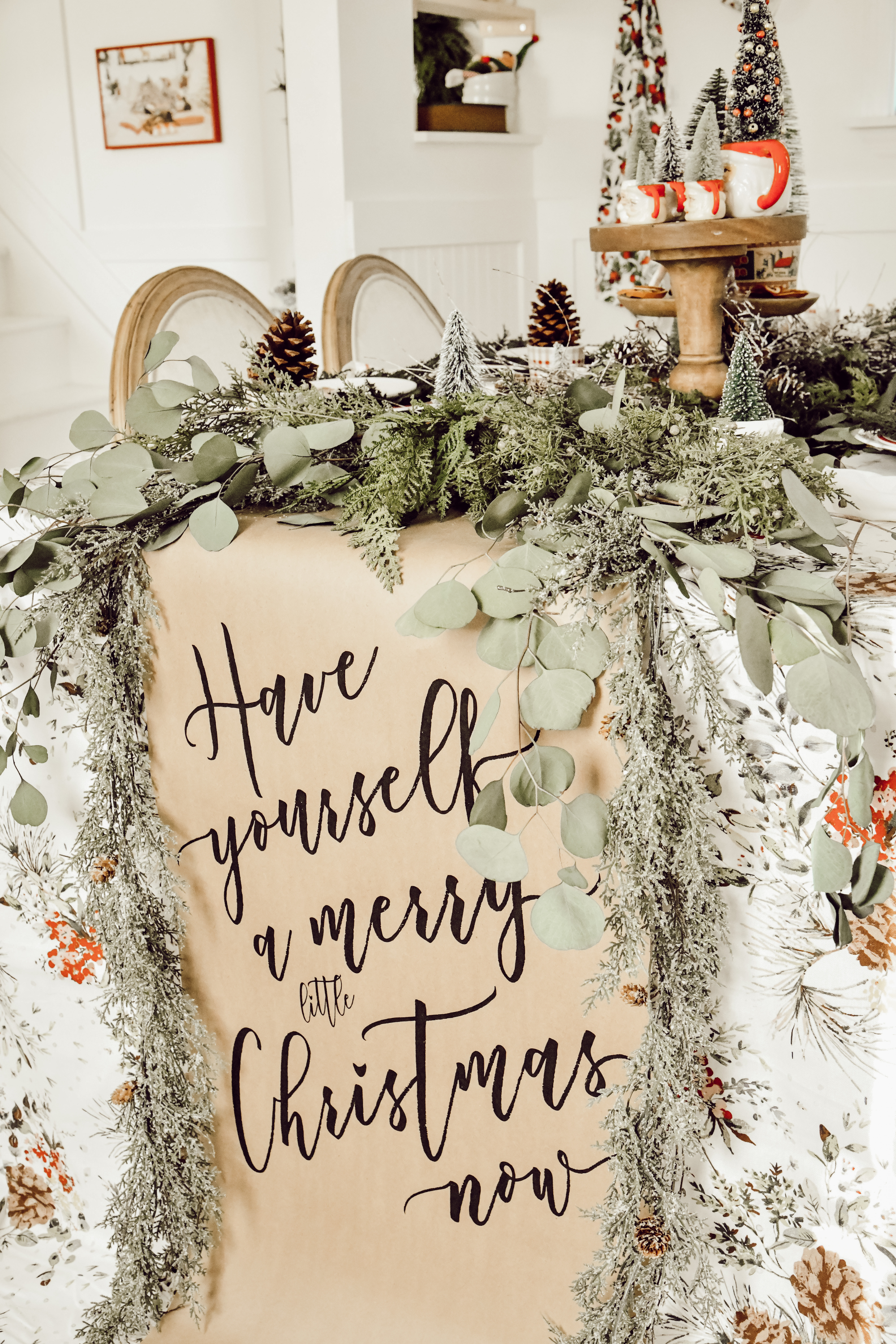 How To Style a Christmas Tablescape