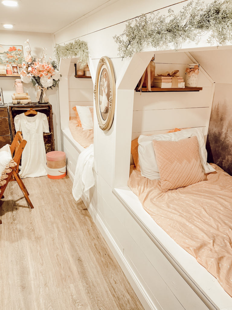 Vintage Guest Bedroom Decor