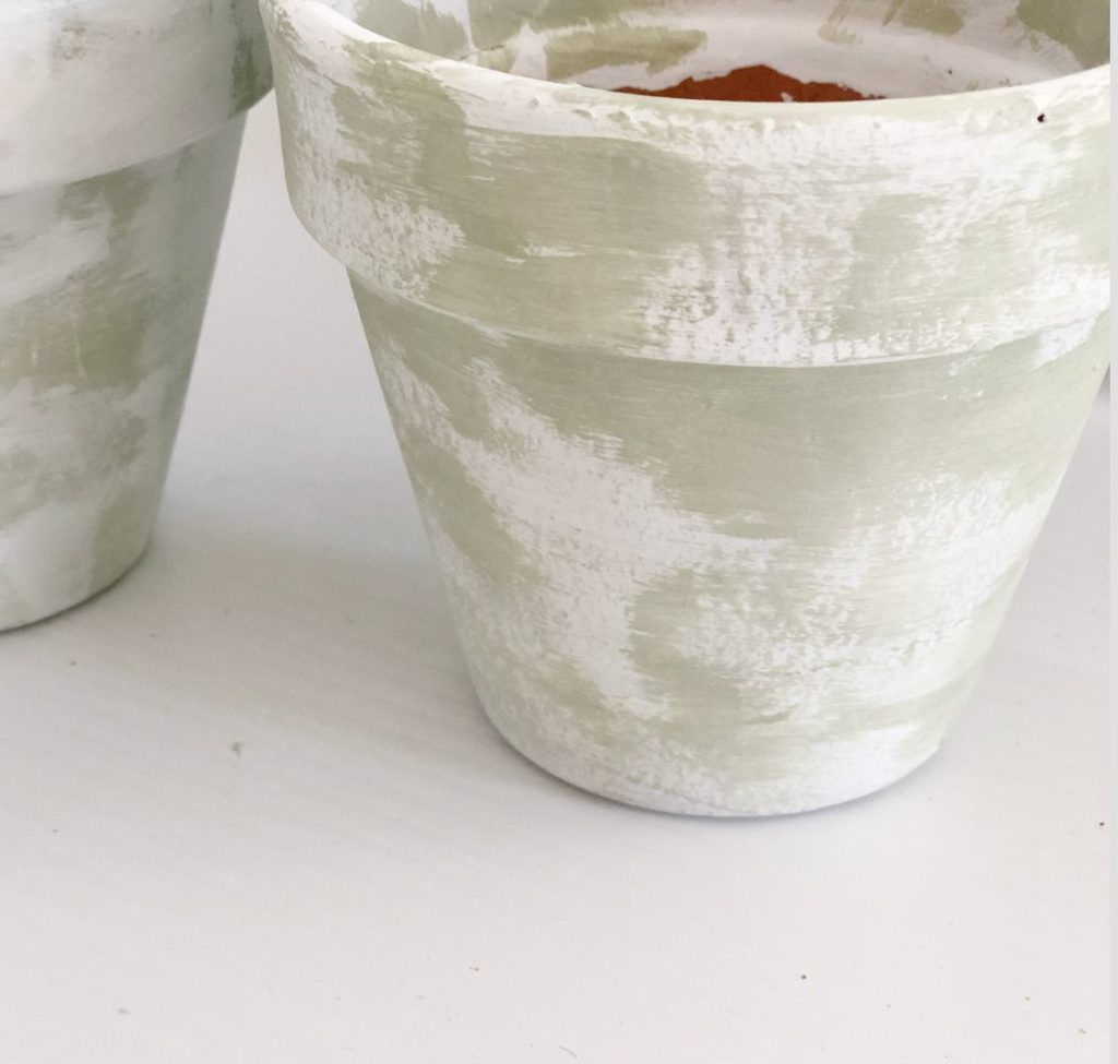DIY Spring Flowers Pots white and grreen chippy