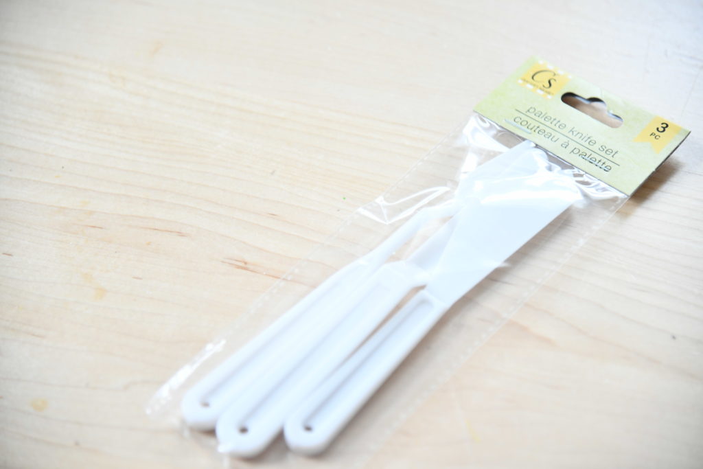 DIY Faux Mini Cake Tutorial spackling knifes