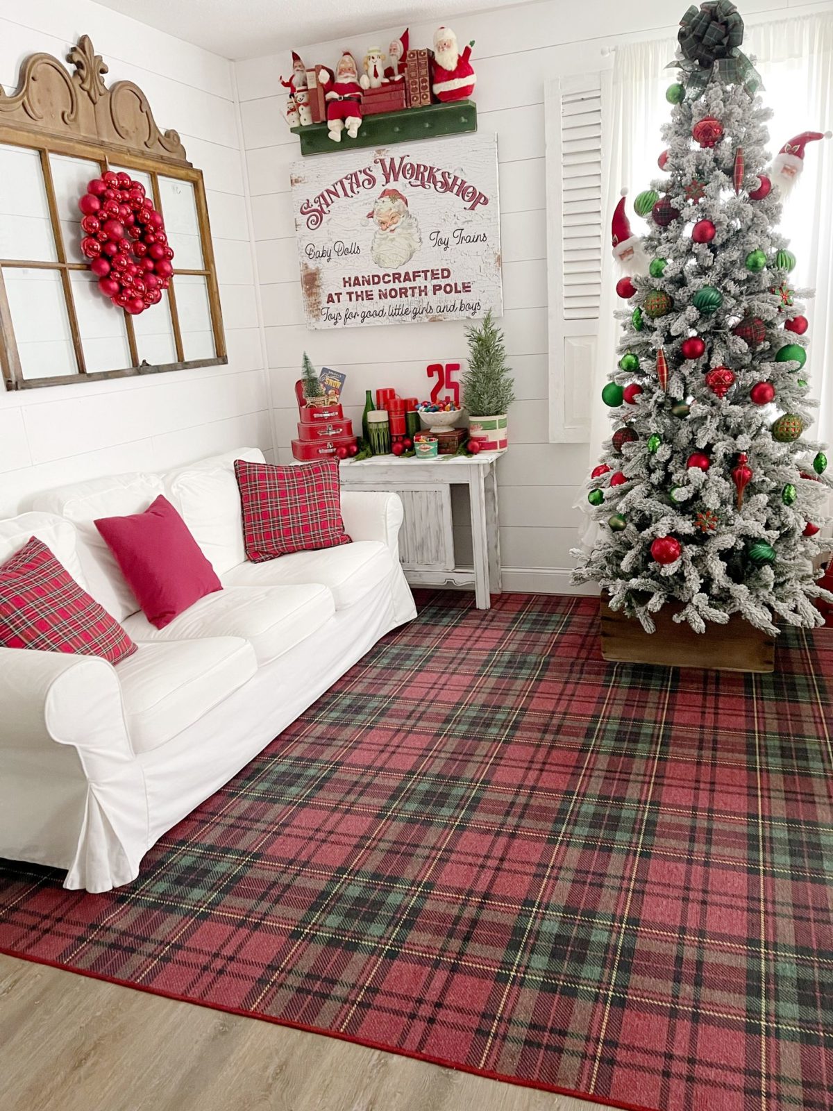 If You Love Christmas Plaid You Will Love This Ruggable Rug