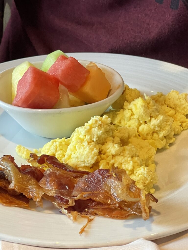 Insider Tips for a Perfect Carnival Cruise Experience breakfast