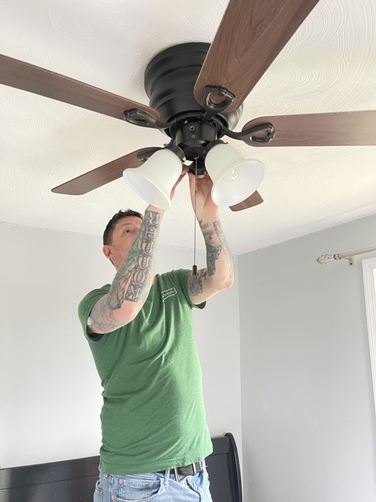 Harbor Breeze Ceiling Fans: The Best Way to Stay Cool and Stylish old fan