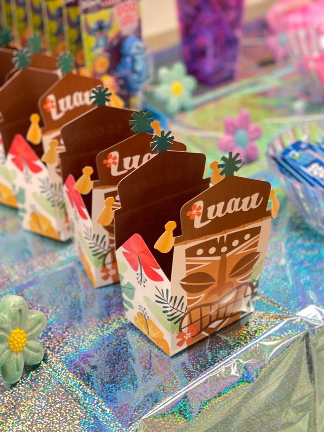 Lilo and Stitch party with Luau gift bags